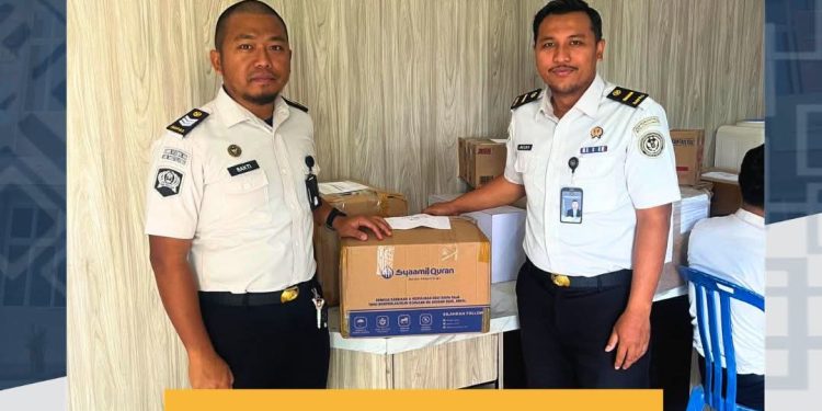 Lapas Narkotika Rumbai Terima Bantuan Mushaf Al-Qur’an Dari Baznaz Riau