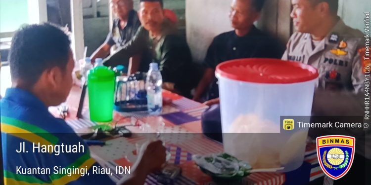 Polsek Jajaran Polres Kuantan Singingi Melaksanakan Jumat Curhat, Wujudkan Polri Presisi dalam Menyerap Aspirasi dan Menjaga Kamtibmas
