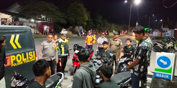 Tingkatkan Kamtibmas, Polsek Tualang Bersama Upika Gencarkan Patroli KRYD