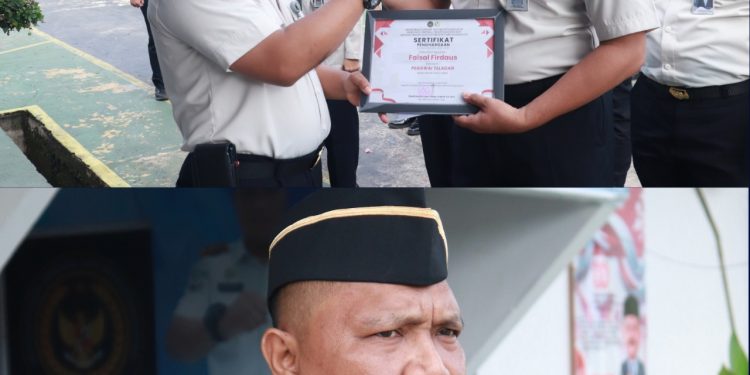 Tingkatkan Kinerja Petugas, Kalapas Pasir Pangarayan Sematkan Pangkat Baru dan Anugerahkan Penghargaan Pegawai Teladan