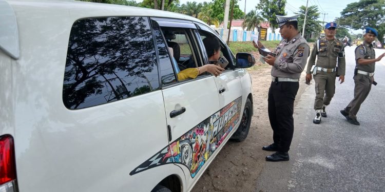 Razia Gabungan di Jalan Lintas Kuansing–Pekanbaru, Tingkatkan Ketertiban Berlalu Lintas