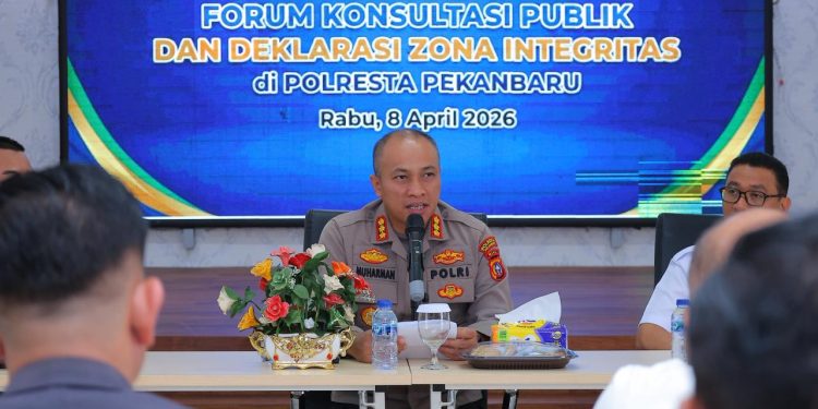 Polresta Pekanbaru Gelar Forum Konsultasi Publik 2026 dan Deklarasi Zona Integritas Menuju WBBM