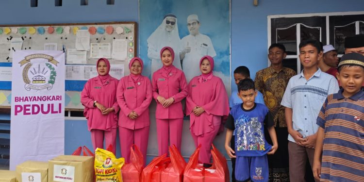 Peduli Sesama, Ketua Bhayangkari Ranting Tambang Beri Bantuan Sosial ke Panti Asuhan