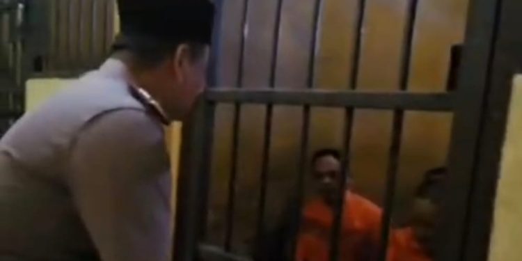 Sentuhan Qalbu di Balik Jeruji : Iptu Riko Rizki Mazri Mengajak Tahanan “Menjemput” Hidayah