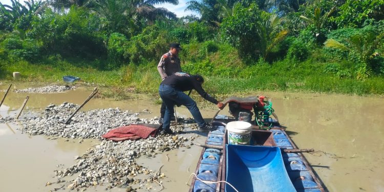 Respons Cepat Laporan 110, Polres Kuansing Tertibkan dan Musnahkan Peralatan Peti di Kuantan Tengah
