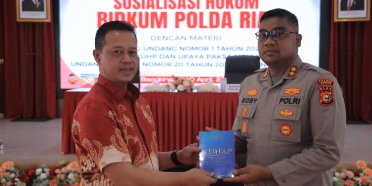 Kapolres Kampar Sambut Tim Bidkum Polda Riau, Gelar Sosialisasi Hukum KUHP dan KUHAP Terbaru