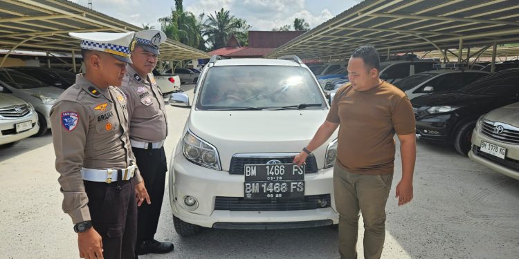 Satlantas Kampar Tegakkan Aturan, Tangkap Kendaraan TNKB Tidak Sesuai