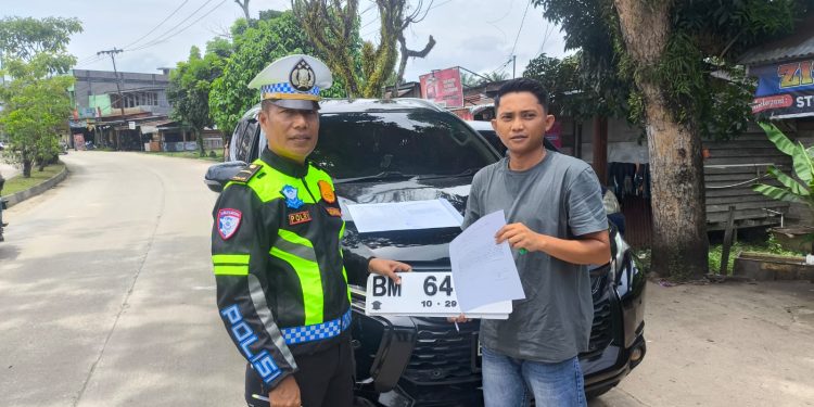 Sat Lantas Polres Kuansing Tertibkan Penggunaan Plat Nomor Tidak Sesuai Spesifikasi, Utamakan Pendekatan Humanis