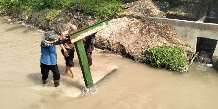 Akses Penyeberangan Impian Warga Logas, Jembatan Merah Putih Presisi Capai 25 Persen