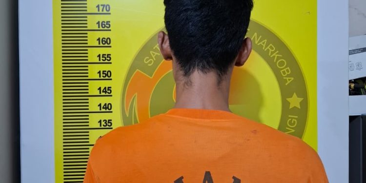 Tim Elang Kuantan Polres Kuantan Singingi Ringkus Dua Pengedar, Puluhan Paket Sabu Berhasil Diamankan