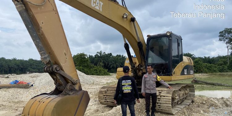 Polsek Kuantan Mudik Cek Aktivitas Galian C di Gunung Toar, Tindak Lanjuti Keluhan Warga