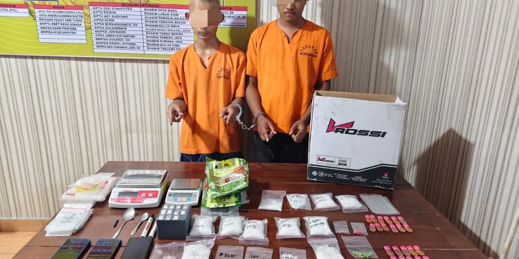 Luar Biasa, Polsek Siak Hulu Tangkap Dua Pelaku Narkoba, Sabu-Sabu, Pil Ekstasi dan Vipe Mengandung Narkotika Ikut Diamankan!