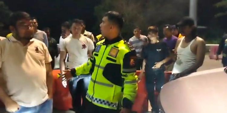 *BREAKING NEWS: Aksi Heroik PJR Ditlantas Polda Riau, Kejar 104 Km Pelaku Penculikan Anak Berhasil Diringkus di Tol Permai*