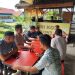 Sat Intelkam Polres Kuansing Laksanakan Jum’at Curhat di Sungai Jering, Sosialisasikan Bahaya Narkoba serta Tampung Keluhan dan Harapan Warga