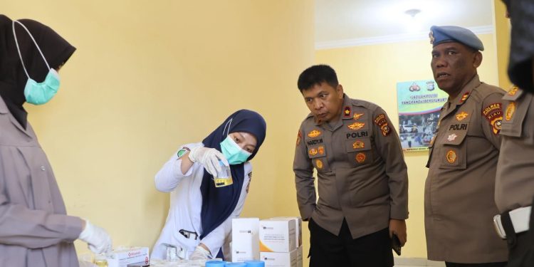 Polres Kuansing Laksanakan Tes Urine Personel, Kapolres Tegaskan Komitmen Bebas Narkoba