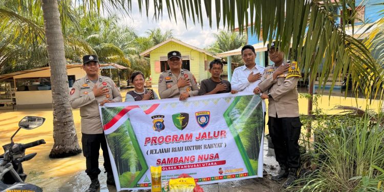 Polsek Tambusai Utara Salurkan Bansos Lewat Program JALUR, Wujud Nyata Pelayanan Polri di Wilayah Pinggiran Sungai Rokan