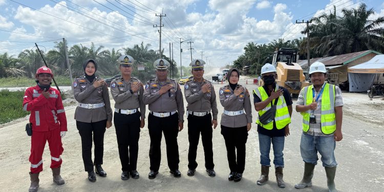 Pengecekan Jalur Lintas Timur KM 83, Ditlantas Polda Riau Pastikan Keamanan Pengguna Jalan