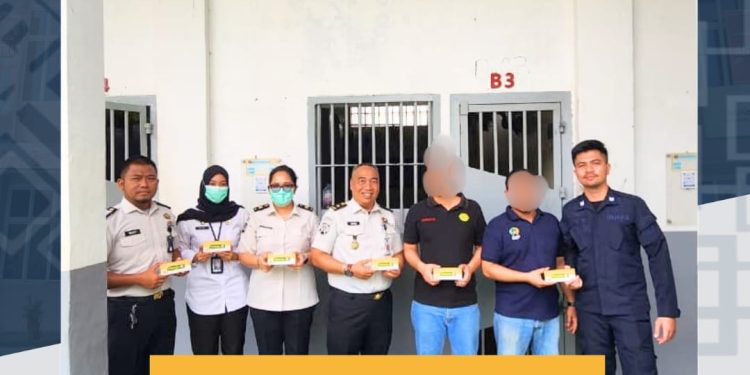 Peduli Kesehatan WBP, Klinik Pratama Lapas Narkotika Rumbai Bagikan Vitamin