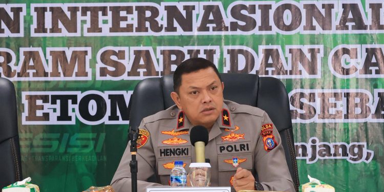 Wakapolda Riau Pimpin Konferensi Pers Pengungkapan 27 Kg Sabu Jaringan Internasional di Polres Meranti
