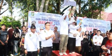 Kapolres Kampar Hadir Memeriahkan May Day, Gerak Jalan Santai DIikuti Ribuan Masyarakat dengan Tema “SATU TEKAD SATU TUJUAN SEJAHTERA BERSAMA”