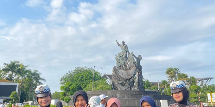 Polantas Hadir di CFD Pekanbaru, Warga Apresiasi Lebih Aman dan Nyaman — Dirlantas Riau Tekankan Edukasi Kamtibmas, Kamseltibcarlantas dan Green Policing