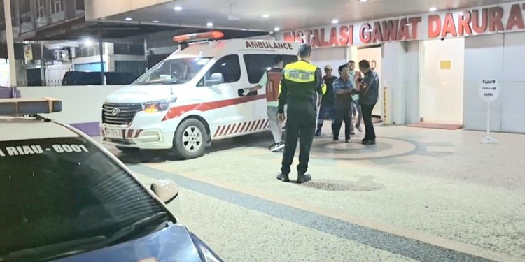 Dramatis, Sat PJR Ditlantas Polda Riau Kawal Ambulans Pasien Kritis, Berhasil Tiba Tepat Waktu
