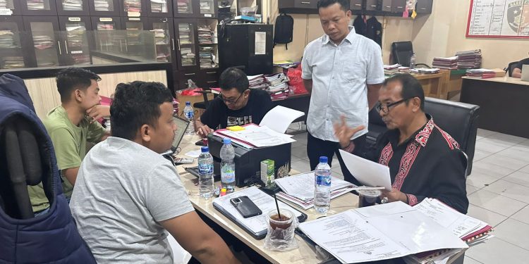 Kasat Reskrim Polres Kampar Klarifikasi Video Viral, Perkara Duga Pencurian Tanah dan Pengrusakan Karet masih dalam Penyelidikan   