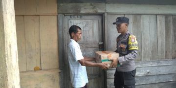 Jumat Barokah Polsek Singingi, Salurkan Sembako Untuk Warga Kurang Mampu di Kecamatan Singingi