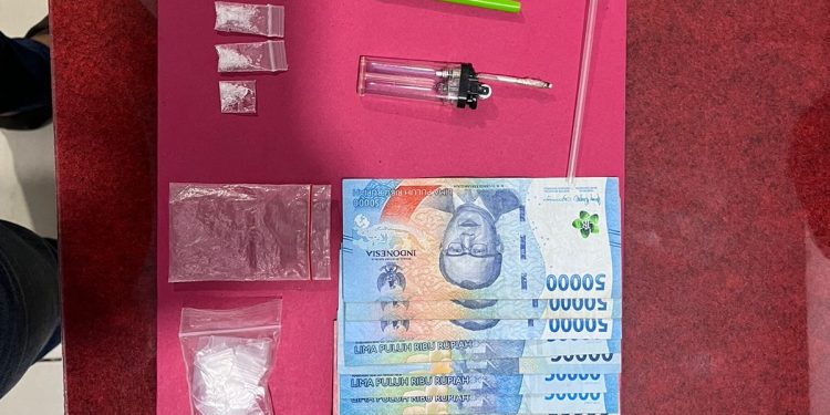 DPO Kasus Narkoba Ditangkap, Polsek Ujung Batu Amankan 6 Paket Sabu dan Uang Tunai Rp900 Ribu