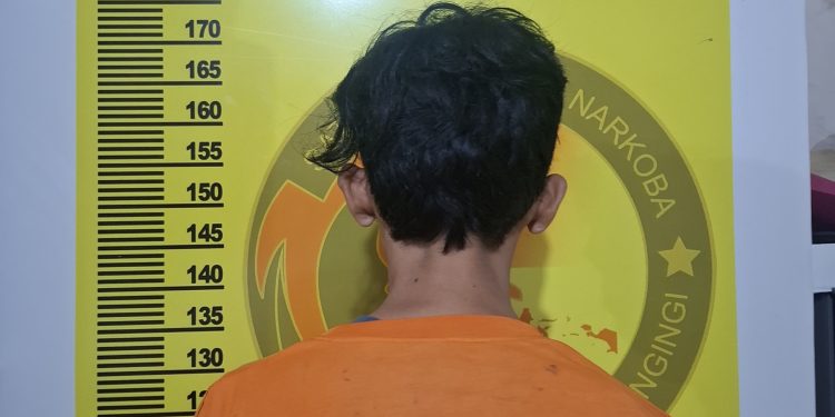 Tim Elang Kuantan Bekuk Pengguna Sabu di Pinggir Kolam, Sempat Kabur ke Arah Sungai