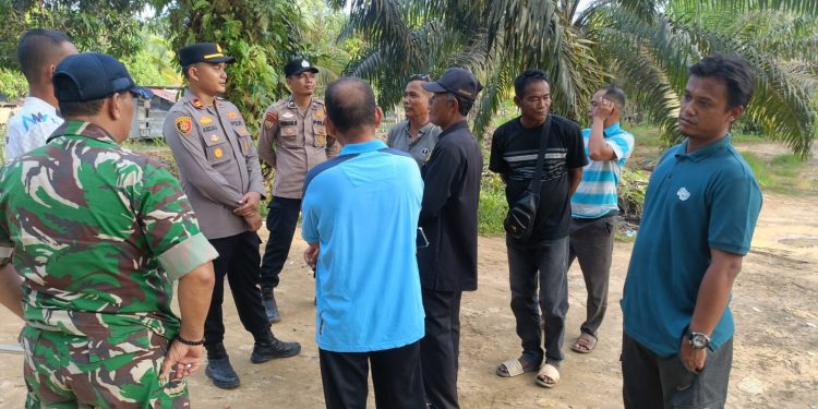 Komitmen Berantas Tuntas Narkotika, Polsek Bonai Darussalam Gelar Patroli Skala Besar Bersama Unsur Forkopimcam dan Masyarakat