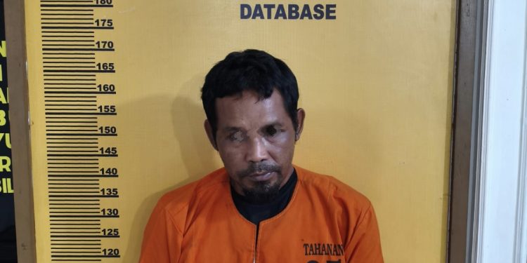 Kapolsek Lirik Pimpin Langsung Penangkapan Pelaku Penyalahgunaan Narkoba Didesa Lambang Sari I, II, III