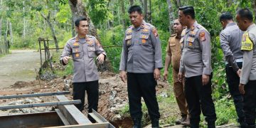 Kapolres Kuantan Singingi Tinjau Pembangunan Jembatan Merah Putih di Kuantan Tengah dan Sentajo Raya