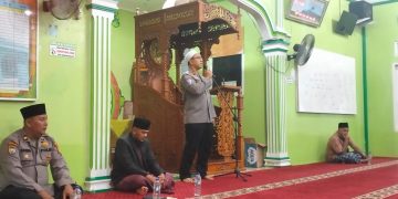 Cuaca Hujan, Kapolsek Tualang Tetap Komitmen Laksanakan Subuh Keliling di Masjid At Taqwa, Jamaah Apresiasi Pengungkapan Kasus Narkoba