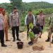 Polres Kampar Gelar Green Policing, Tanam 15 Bibit Pohon Untuk Pelestarian Lingkungan Dan Pencegahan Karhutla