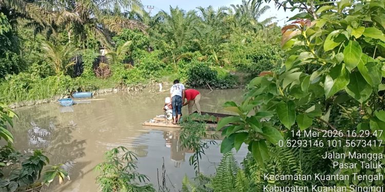 Polres Kuansing Tertibkan Aktivitas PETI di Kuantan Tengah, Tiga Rakit Dimusnahkan