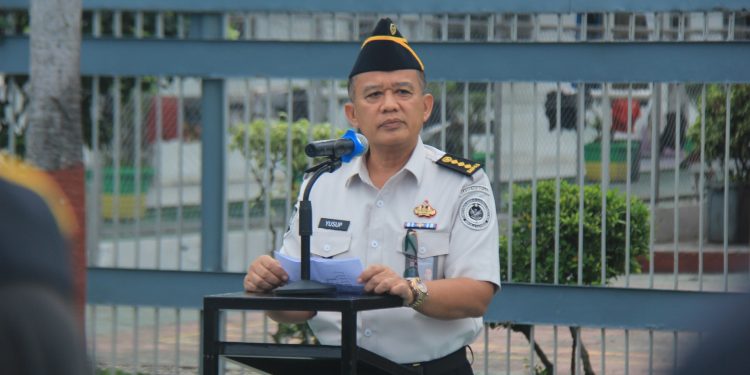 Tegaskan SOP dan Kedisiplinan, Plh. Kalapas Pekanbaru Pimpin Apel Pagi