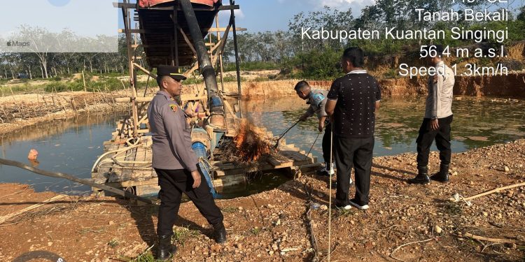 Polsek Pangean Tertibkan Aktivitas PETI, Satu Unit Rakit Dibakar di Lokasi