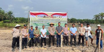 Polsek Kerumutan Tanam Jagung di Lahan Ketahanan Pangan Banjar Panjang: Polri Dampingi Petani Wujudkan Swasembada