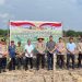 Polsek Kerumutan Tanam Jagung di Lahan Ketahanan Pangan Banjar Panjang: Polri Dampingi Petani Wujudkan Swasembada