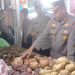 Kapolsek Sukajadi Turun langsung Pengecekan Harga Sembako Pasar Cik Puan.