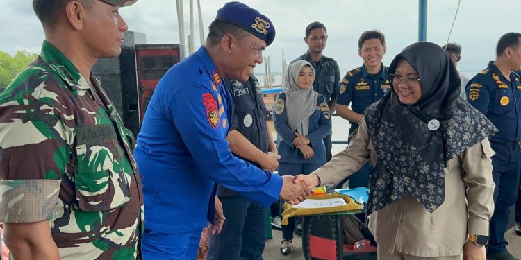 KSOP TANJUNG BUTON DAN JALUR GELAR BAKTI SOSIAL UNTUK MASYARAKAT PESISIR SUNGAI APIT