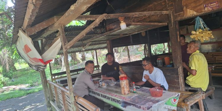 Polisi Cinta Petani Polsek Benai, Koordinasi Penanaman Jagung Pipil Di Desa Pulau Kalimanting.