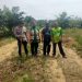 POLSEK KAMPAR KIRI HILIR BERSAMA KELOMPOK TANI – TANAMI 0,5 HA JAGUNG PIPIL TUMPANG SARI DUKUNG KETAHTANAN PANGAN