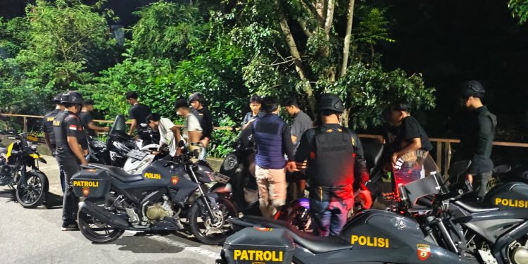 TIM RAGA RES KAMPAR PATROLI MALAM – AMANKAN 6 TITIK STRATEGIS DI BANGKINANG, SITUASI STABIL