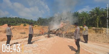 Polsek Hulu Kuantan Tertibkan Aktivitas PETI di Desa Serosah, Satu Unit Dompeng Dimusnahkan