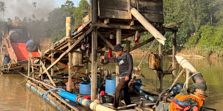 Polsek Cerenti Tertibkan Lima Rakit PETI di Sungai Kuantan, Desa Pulau Jambu