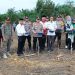 Polsek Bunut Tanam Jagung Hibrida NK 7328 di Merbau, Kawal Tumpang Sari 2 Hektare Dukung Ketahanan Pangan Presiden RI