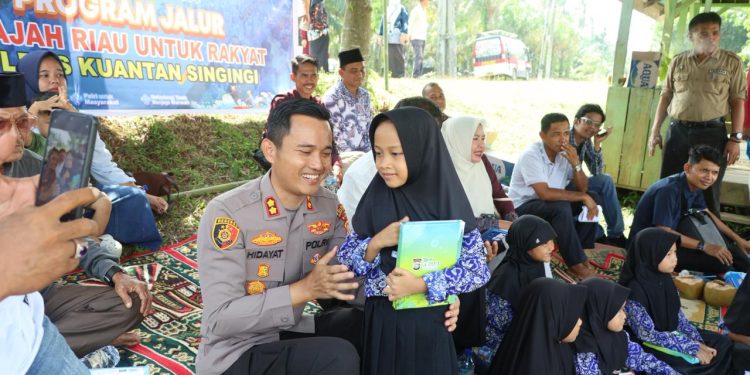 Program JALUR Polres Kuansing Hadir di Tanjung Simandolak, Dekatkan Layanan dan Perkuat Sinergi dengan Masyarakat