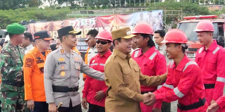 Sinergi Siaga Karhutla Polres Rohul Bersama Pemkab Laksanakan Apel Siaga Karhutla Sampai Tingkat Kecamatan